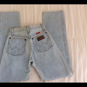 Wrangler Women's Slim Fit